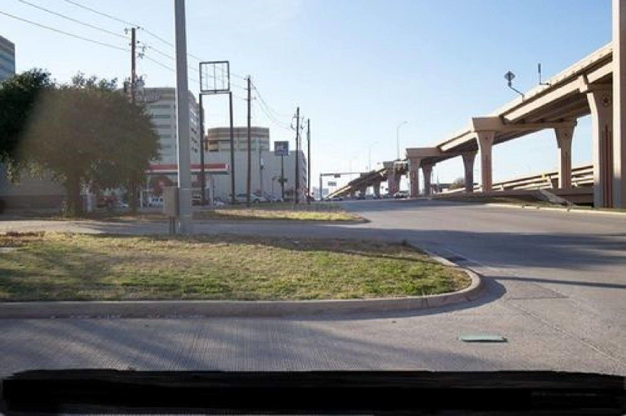 Gateway Hotel Dallas Park Central Εξωτερικό φωτογραφία