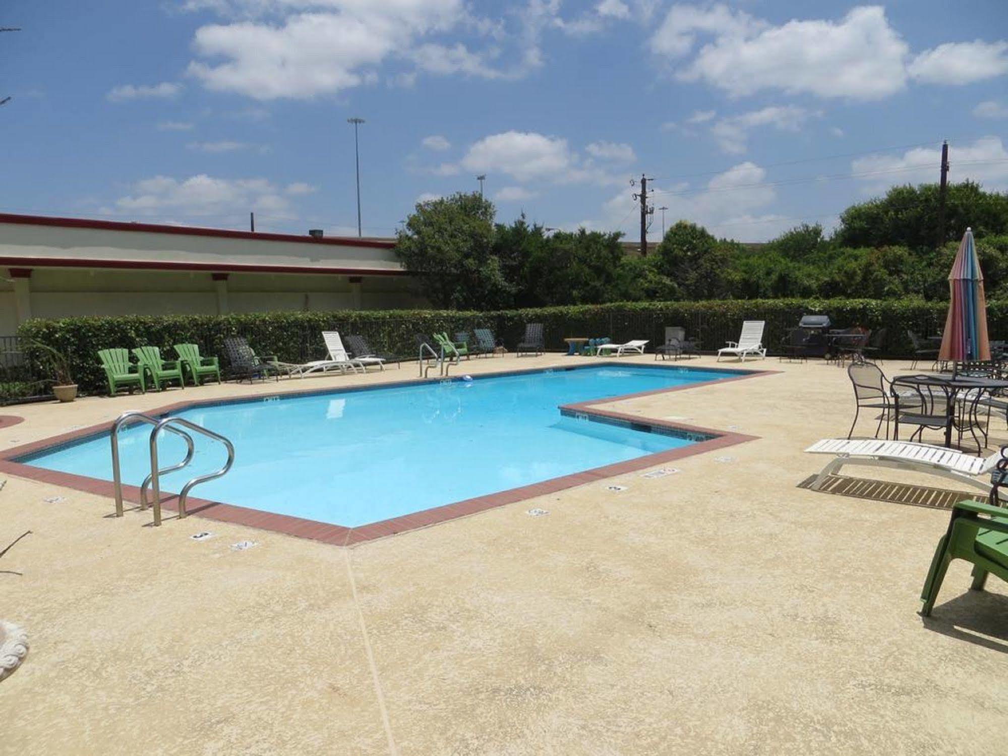 Gateway Hotel Dallas Park Central Εξωτερικό φωτογραφία