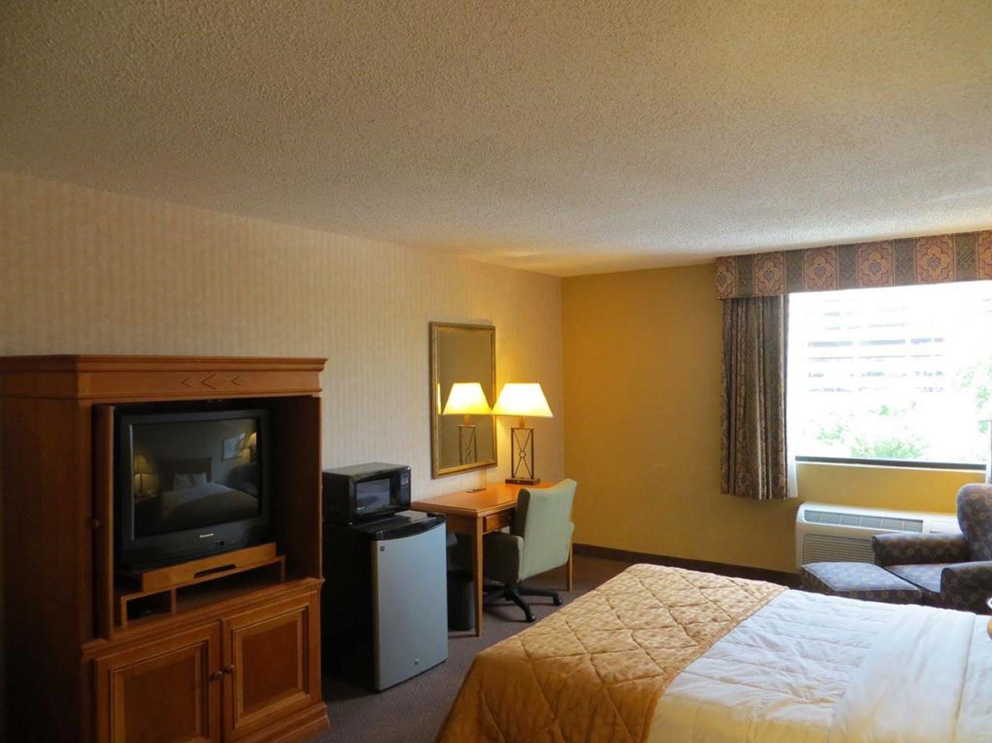 Gateway Hotel Dallas Park Central Εξωτερικό φωτογραφία