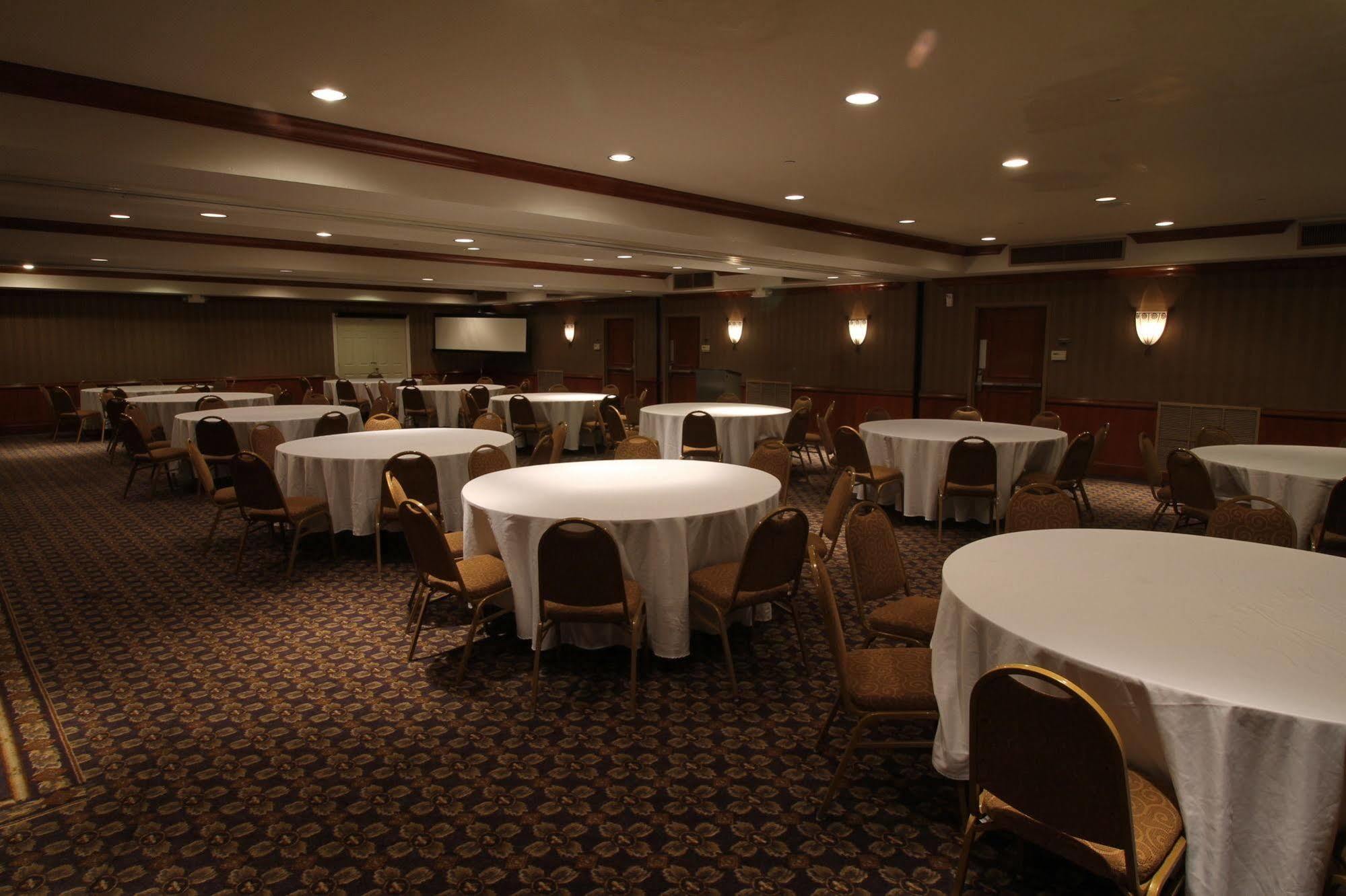 Gateway Hotel Dallas Park Central Εξωτερικό φωτογραφία